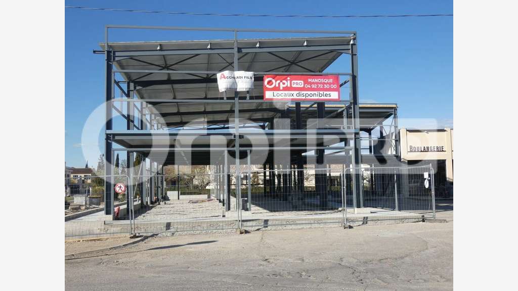 ORAISON - LOCAL COMMERCIAL à louer