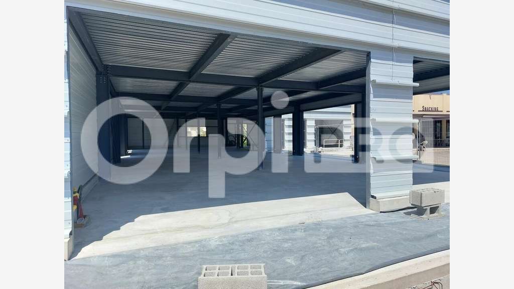 Local commercial de 40m² à louer à Oraison