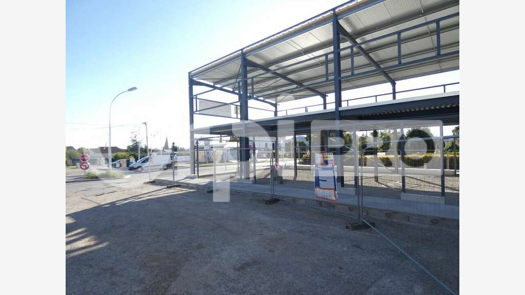 ORAISON - LOCAL COMMERCIAL à louer