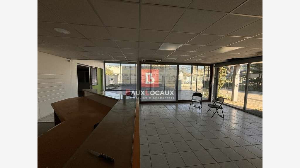 Locaux à louer empl N°1 zone du Coudoulet à Orange
