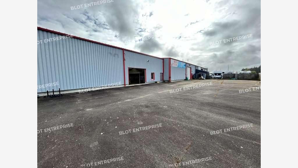 A louer local d'activités 800m² à Orgères