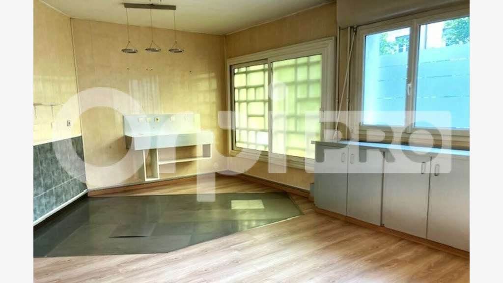 Loue local professionnel 65m² proche gare Orléans
