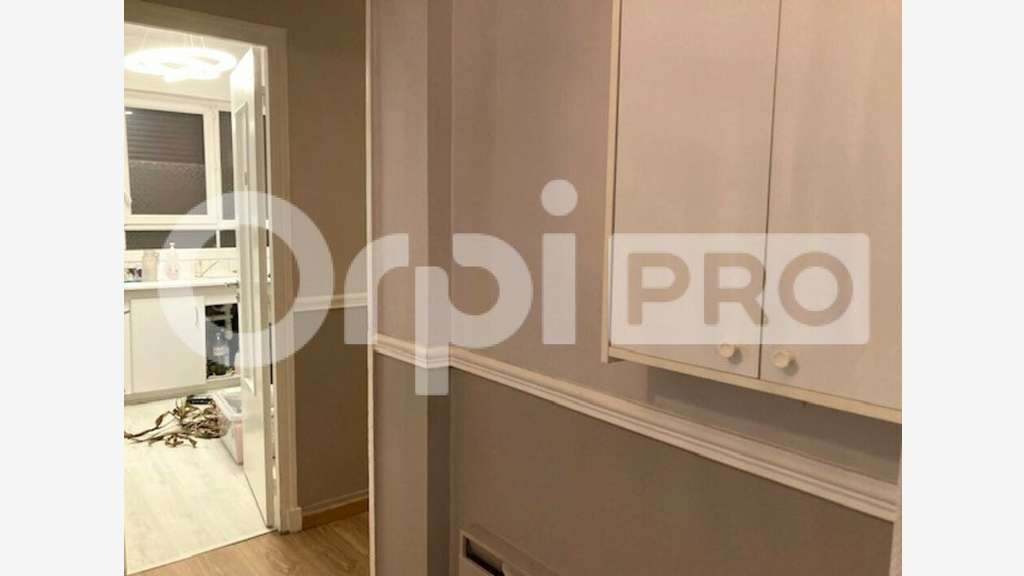 Loue local professionnel 65m² proche gare Orléans