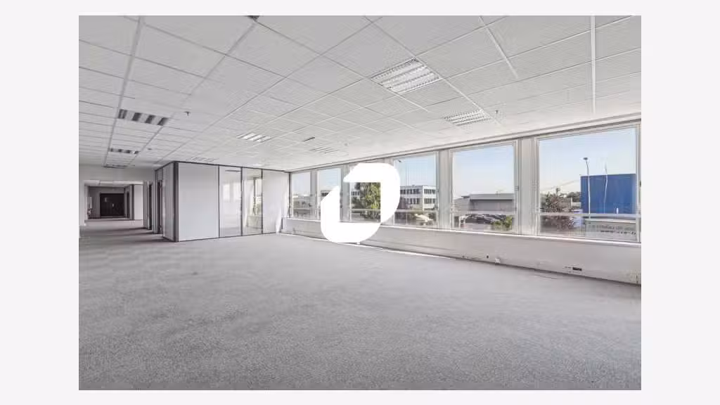 A louer Local d'activité 2026m² Orly