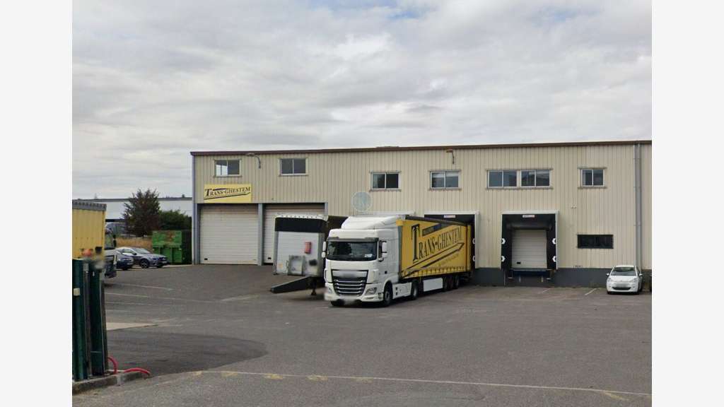 Location bâtiment 1250m² dans le Pôle 45 à Ormes