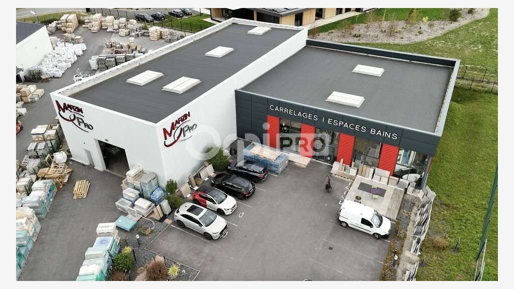 local commercial 800² à louer ZAC d'Ormes