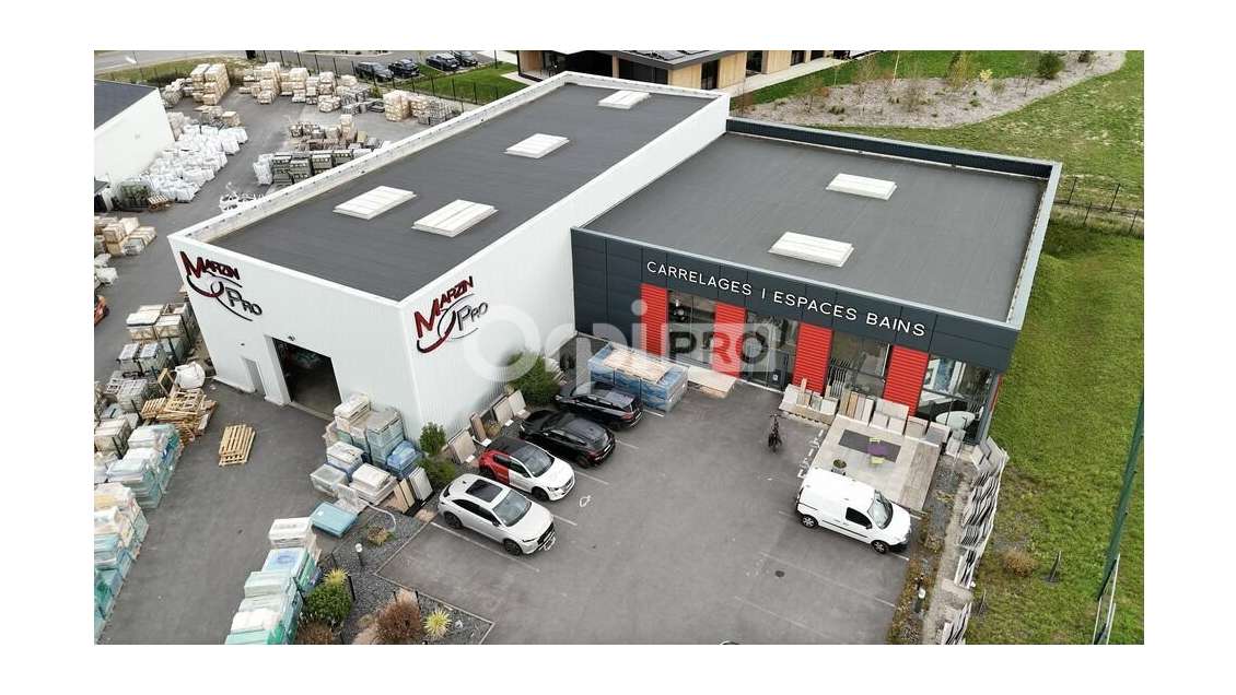 local commercial 800² à louer ZAC d'Ormes