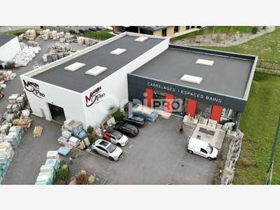 local commercial 800² à louer ZAC d'Ormes