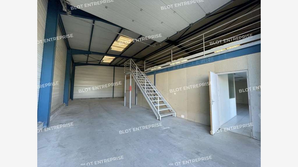 A louer local d'activités de 346m² à Orvault