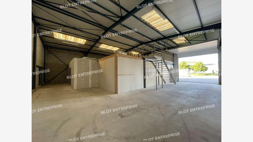 A louer local d'activités de 346m² à Orvault