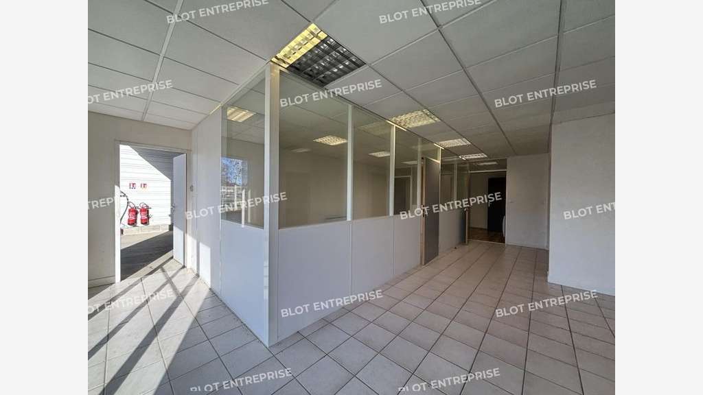 A louer local d'activités de 346m² à Orvault