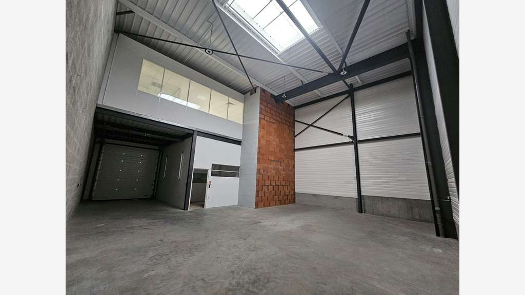 A louer local d'activité neuf de 240m² à Nantes