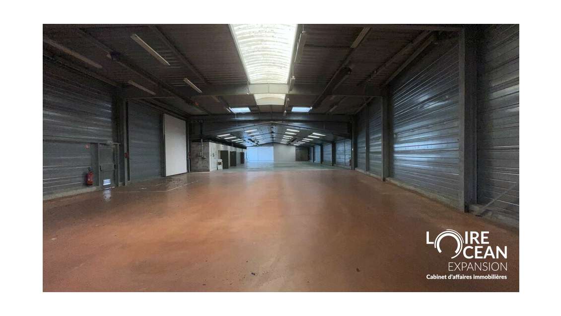 Bâtiment d'activité 850m² à louer à Orvault