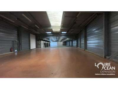 Location Locaux d'activités - Entrepôts à Orvault