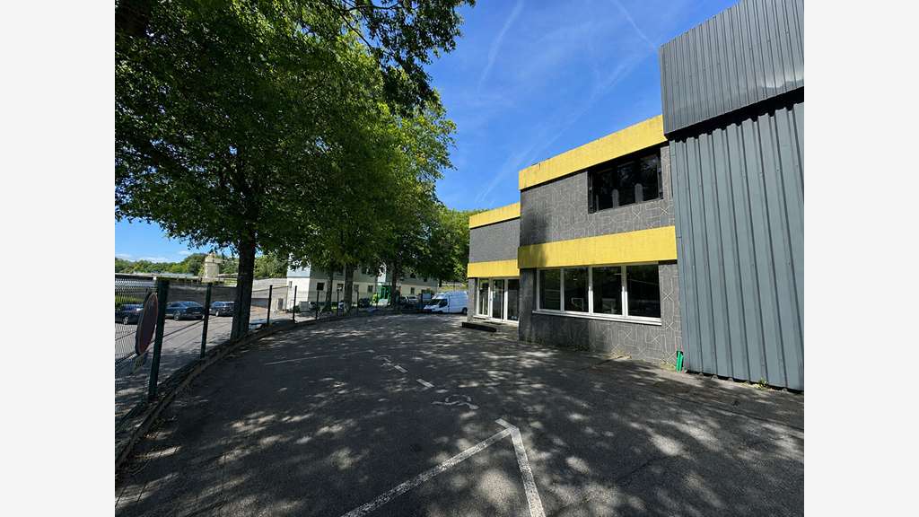 A louer local d'activité 170m² centre com Orvault