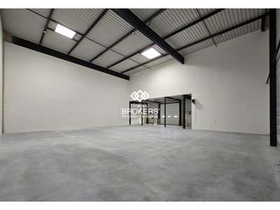 Location Locaux d'activités - Entrepôts à Osny