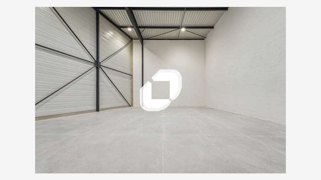 A louer Local d'activité 461m² Osny