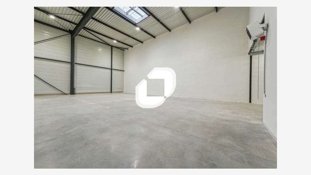 A louer Local d'activité 546m² Osny