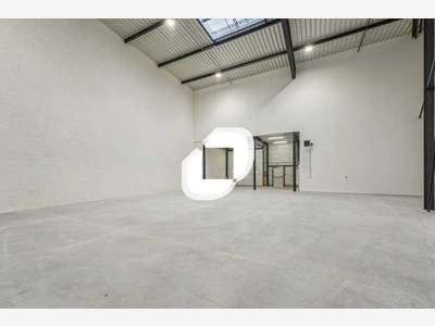 A louer Local d'activité 546m² Osny
