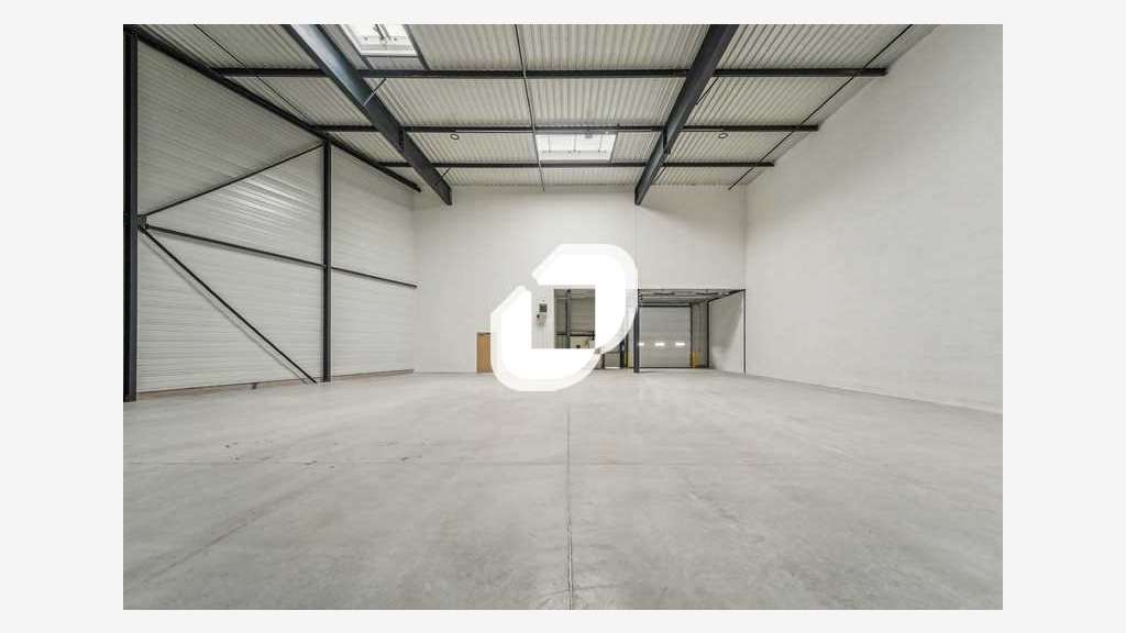 A louer Local d'activité 965m² Osny