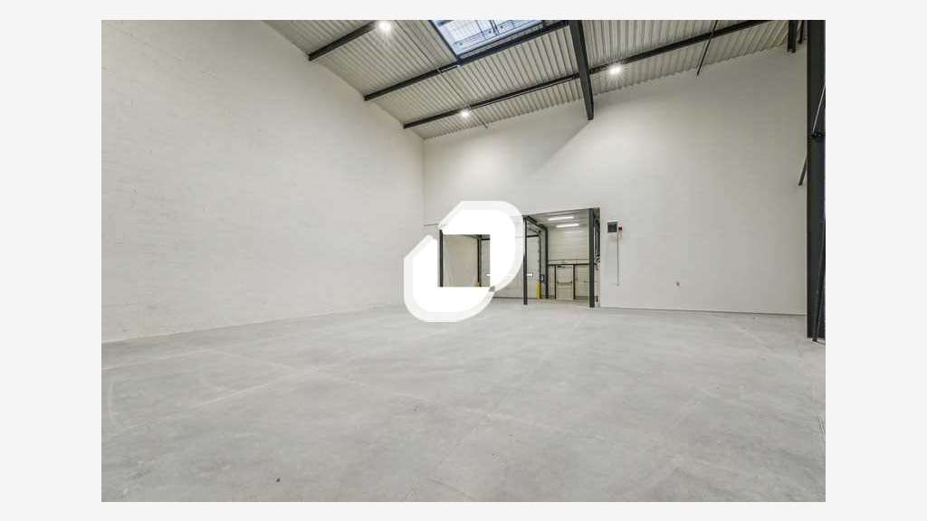 A louer Local d'activité 965m² Osny