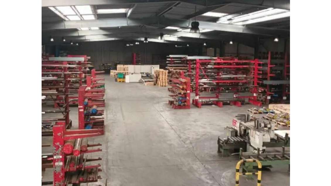 Entrepôt logistique 2176m² à louer à Oudalle