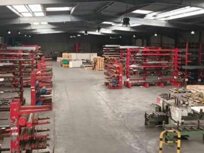 Location Locaux d'activités - Entrepôts à Oudalle