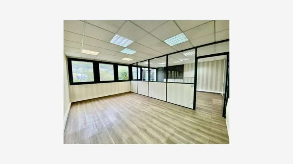À louer local d'activités 503m² à Oudalle