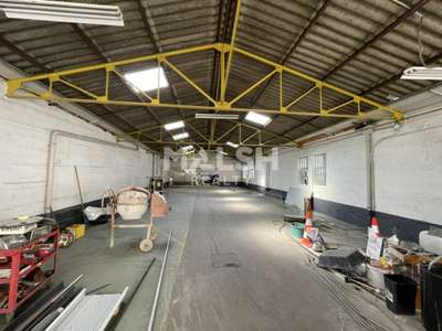 Location Locaux d'activités - Entrepôts à Oullins