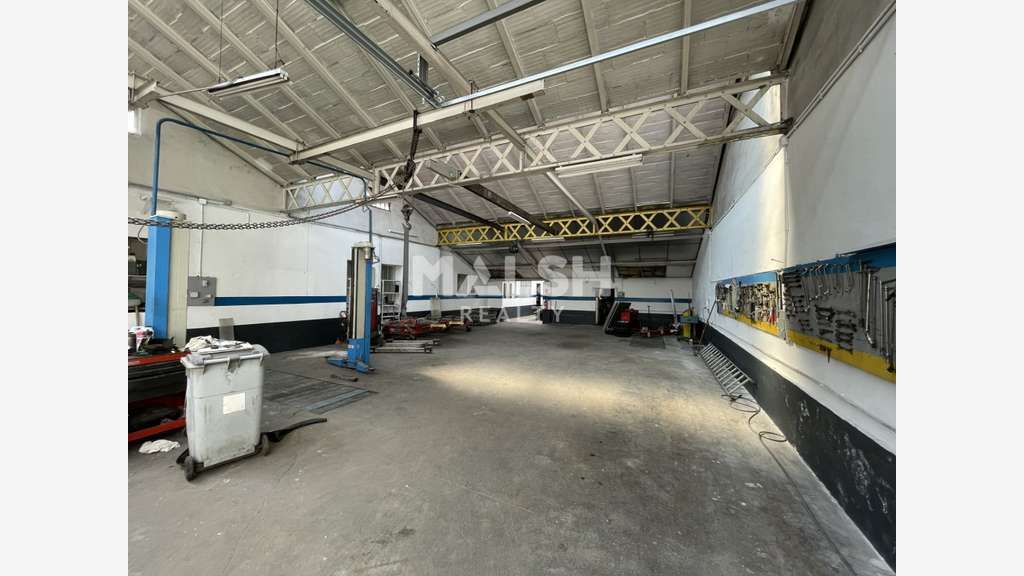 Local d'activités à louer 620m² à Oullins