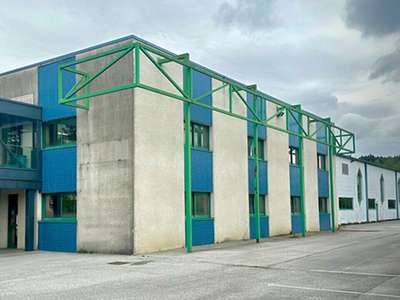 A louer local d'activités 9500m² ZI Oyonnax