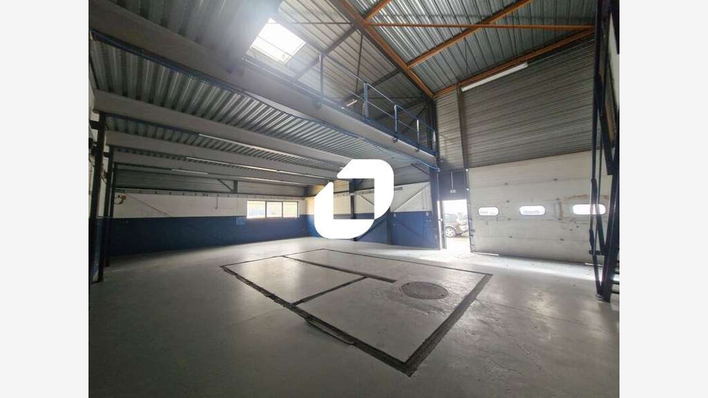 A louer Local d'activité 443m² Ozoir la ferriere