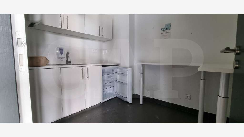 A louer local 290m² dans la nouvelle zone de Pacé