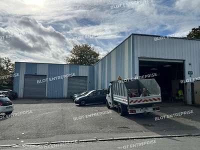 A louer entrepôt indépendant 950m² à Pacé 