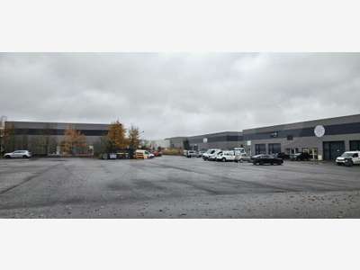 A louer cellule d’activité 447m² à Pacé