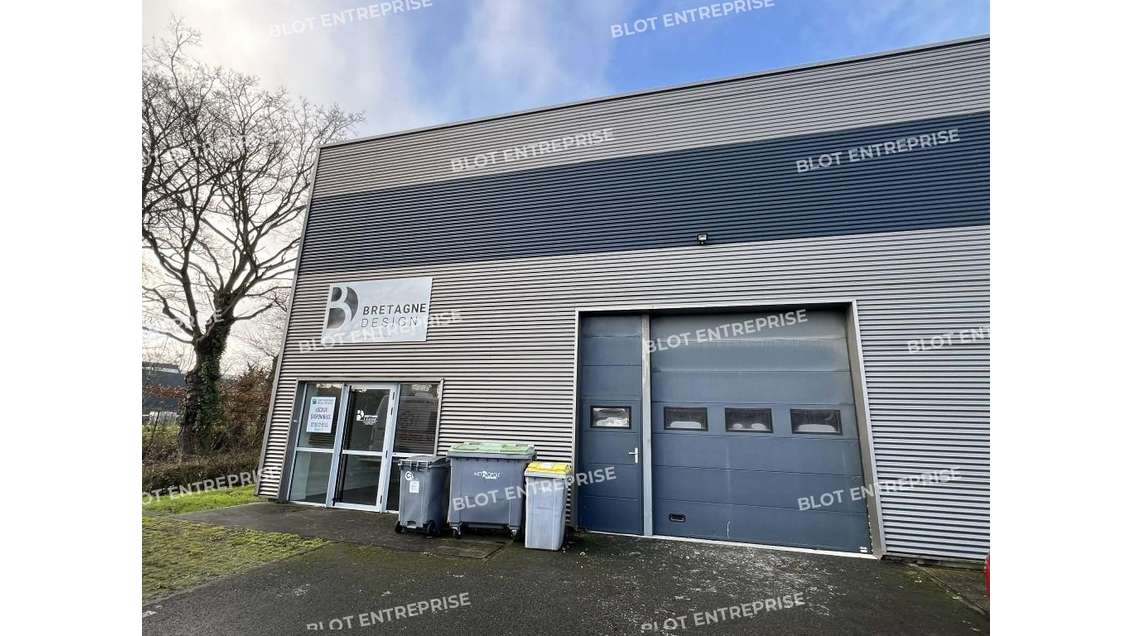 A louer cellule d'activités bureaux 445m² à Pacé