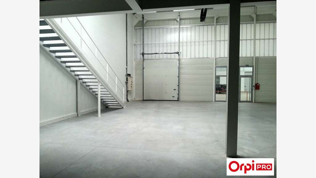A louer local d'activités de 293m² à Palaiseau