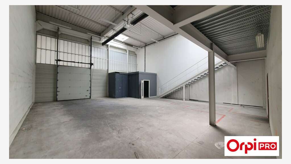 A louer local d'activités de 293m² à Palaiseau