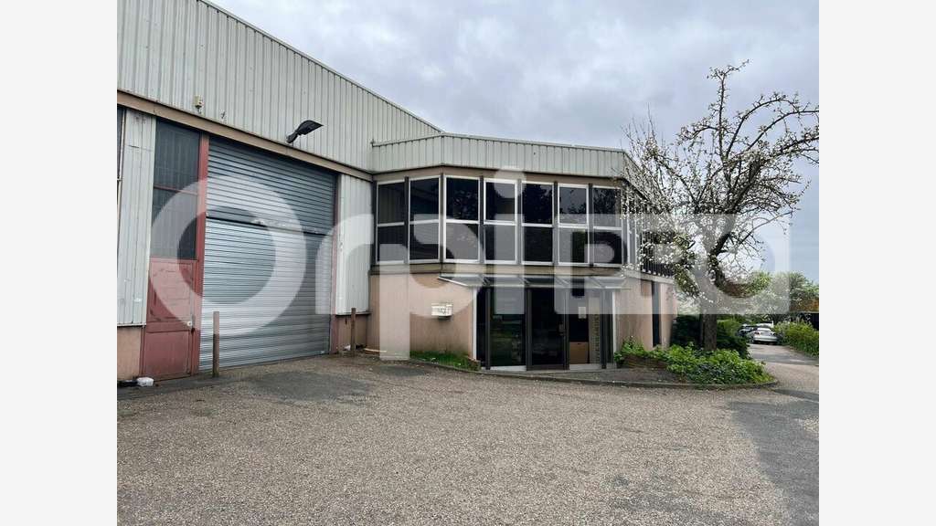 A louer local d'activités de 451m² à Palaiseau