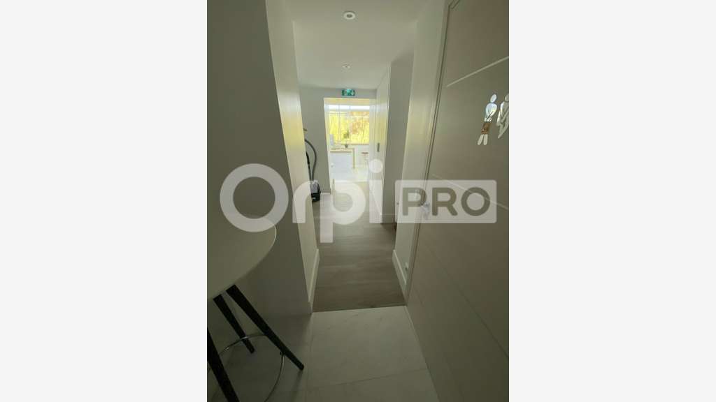 A louer local d'activité 62m² Palaiseau centre PMR