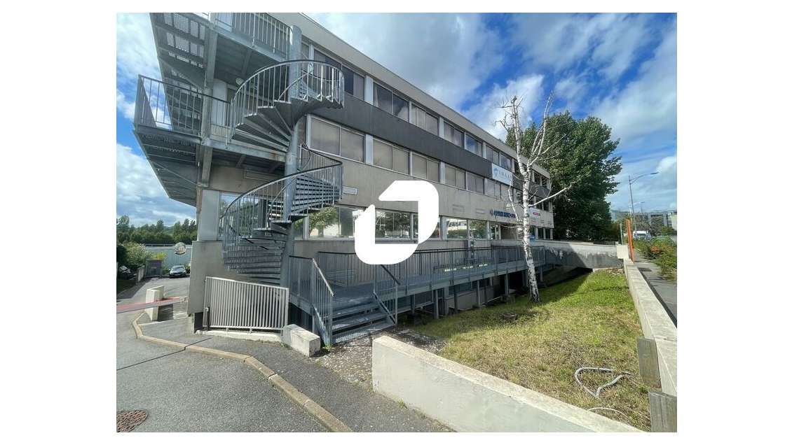 A louer Local d'activité 156m² Palaiseau