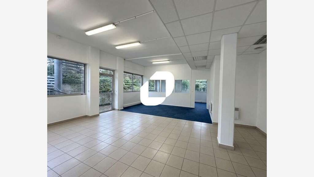 A louer Local d'activité 156m² Palaiseau