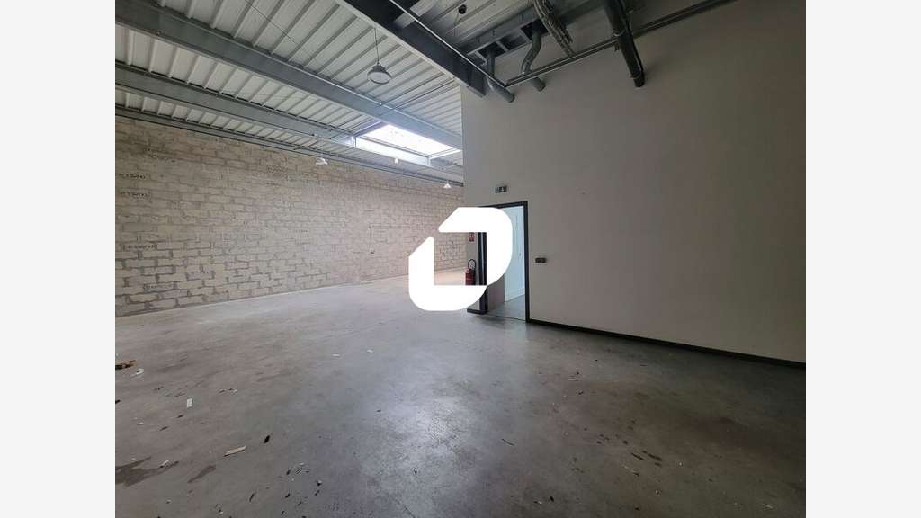 A louer Local d'activité 159m² Palaiseau