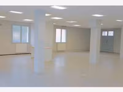 À louer local d'activités 300m² à Pamiers 