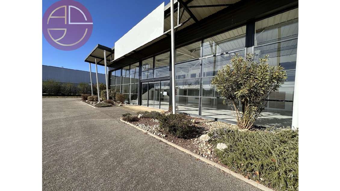 PAMIERS LOCATION ENTREPÔT 2058 M² SUR TERRAIN 7000