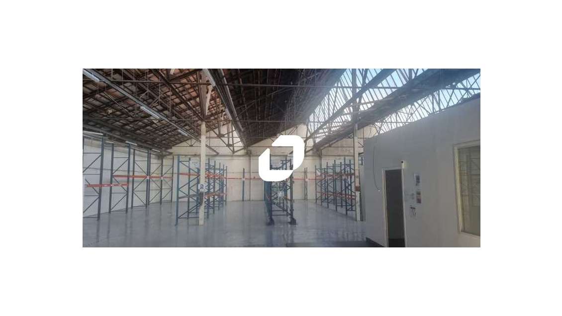 A louer Local d'activité 1060m² Pantin
