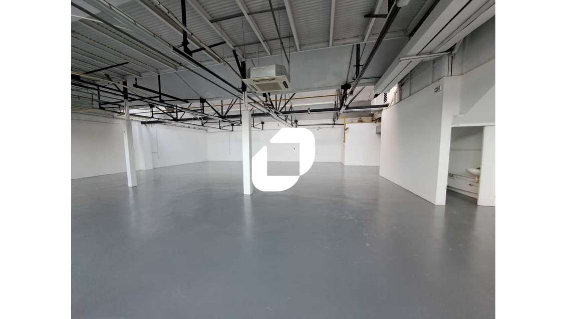 A louer Local d'activité 859m² Pantin