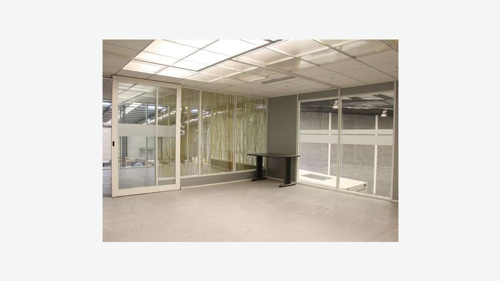 À louer entrepôt entre 1 120 et 1 460m² à Avelin