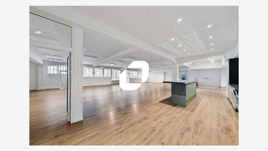A louer Local d'activité 2761m² Paris