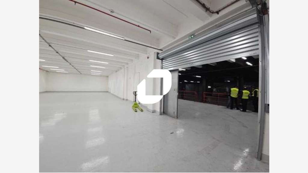A louer Local d'activité 9155m² Paris
